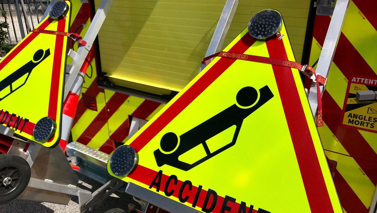 Voitures impliquées dans un accident près du Mans sur la route de Mulsanne