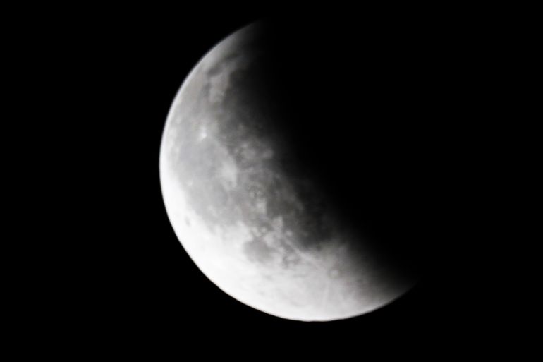 Sortie de l'ombre terrestre, phase finale de l'éclipse