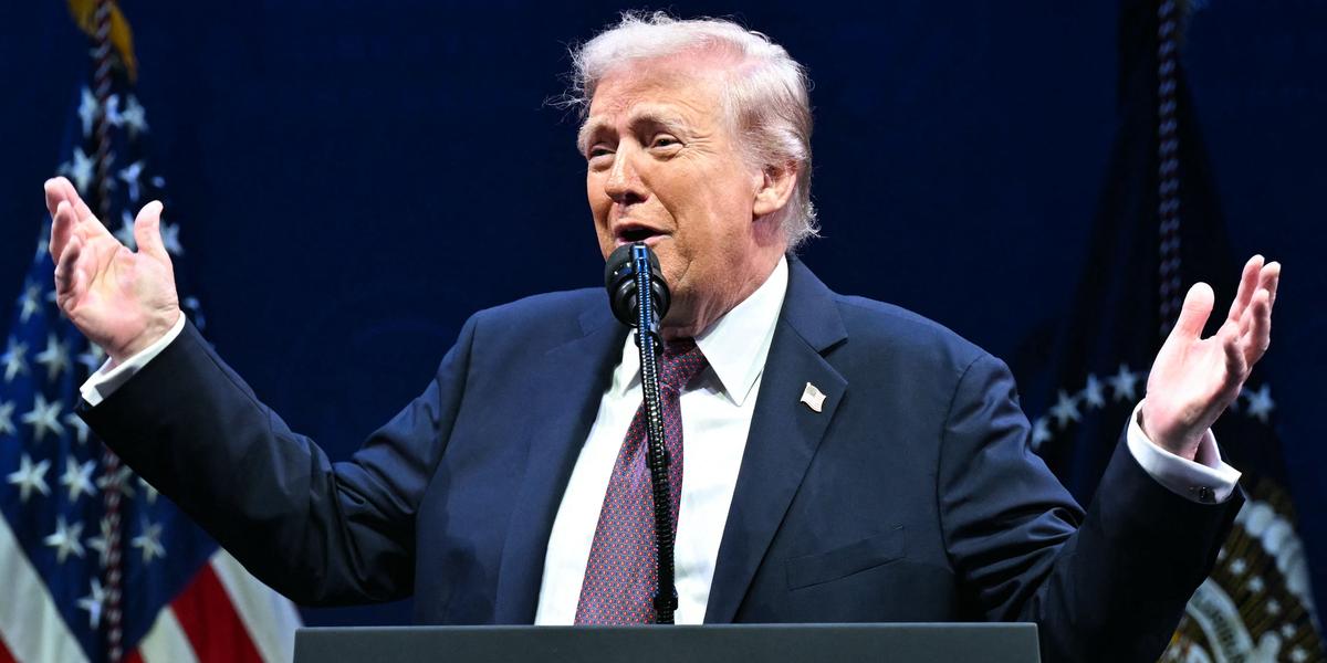 Kim Villanueva NOW réagissant à Trump
