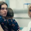 Anamaria Vartolomei, Jules Delsart et Léa Drucker dans L'intérêt d'Adam