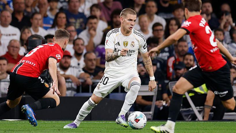 Franco Mastantuono sur le terrain