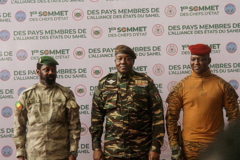 Chefs d'État du Sahel : Abdourahamane Tiani entre Ibrahim Traoré et Assimi Goïta