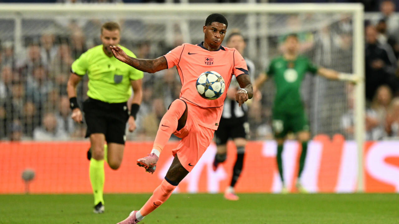 Marcus Rashford célébrant un but à St James' Park