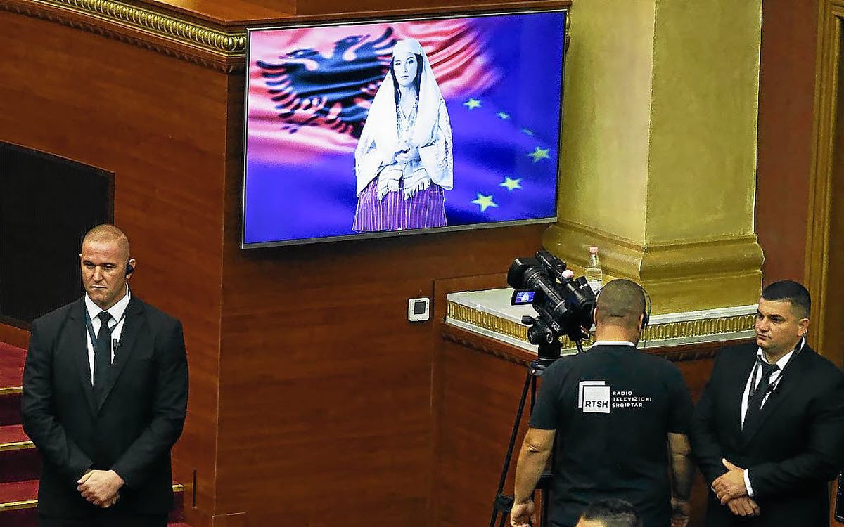 Diella ministre virtuelle albanaise au Parlement