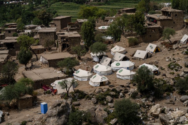 Tentes abritant des déplacés du séisme dans la vallée de Diwa Gul, province de Kunar