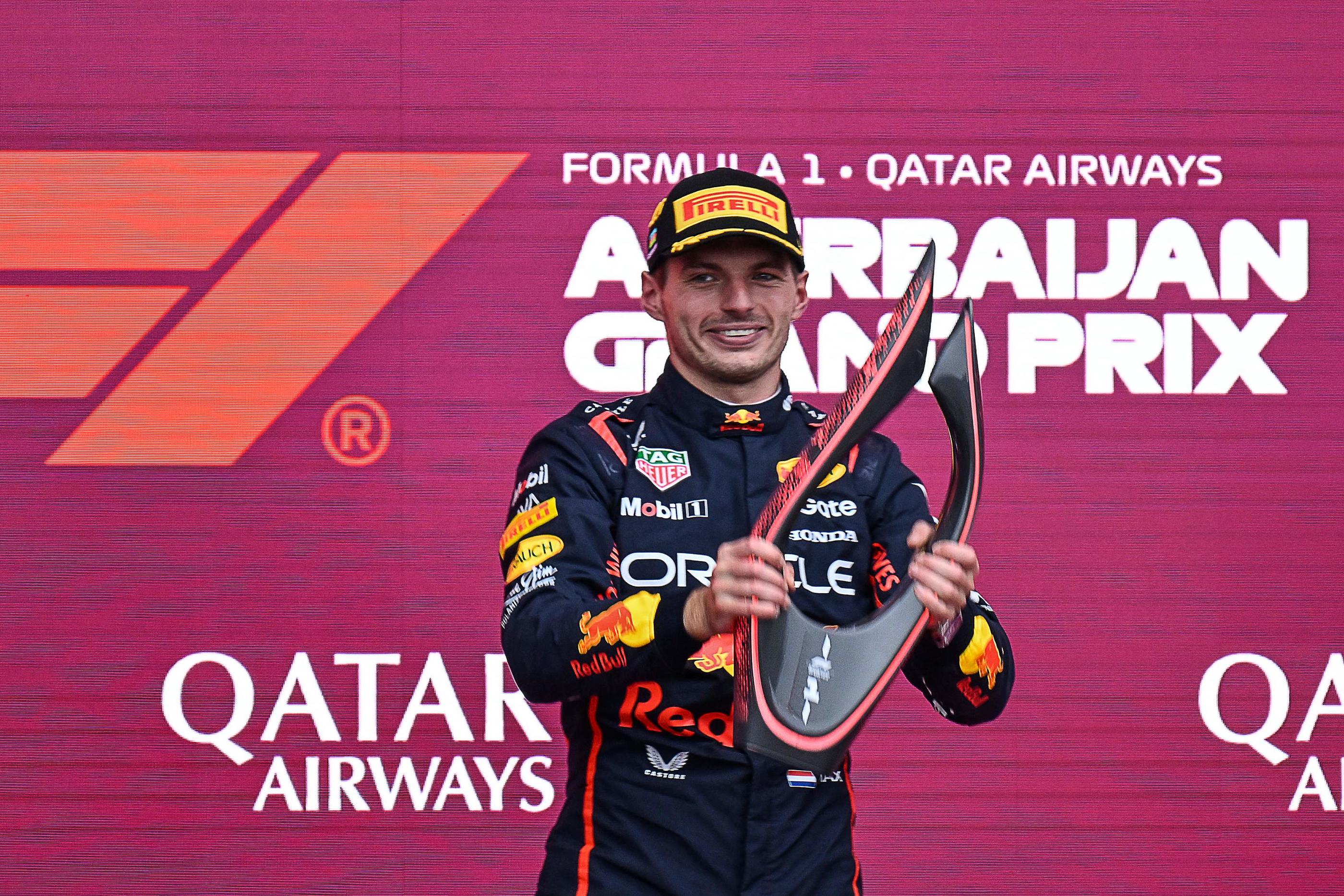Max Verstappen célèbre sa victoire à Bakou