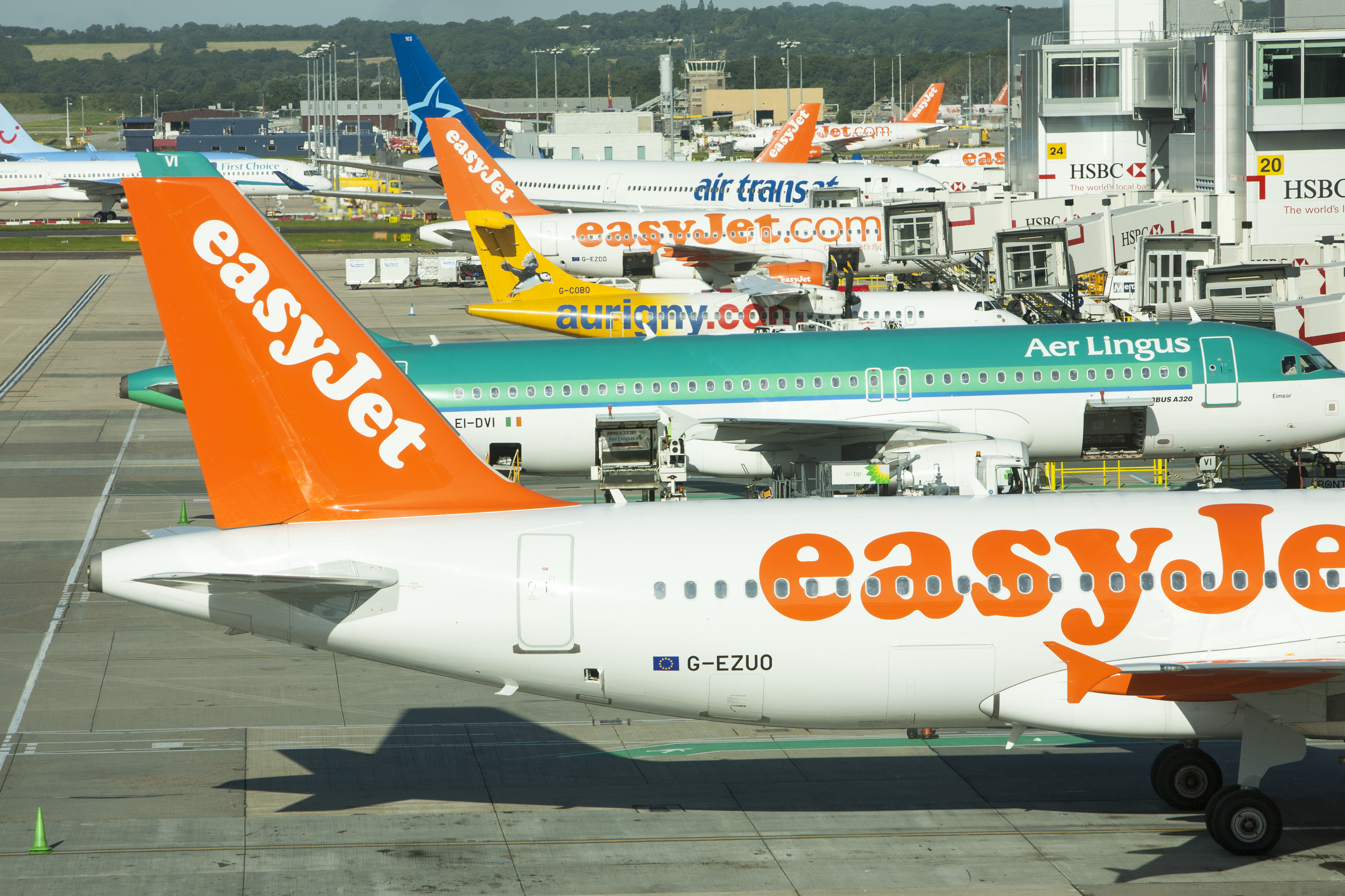 Avions au-dessus de l'aéroport de Gatwick
