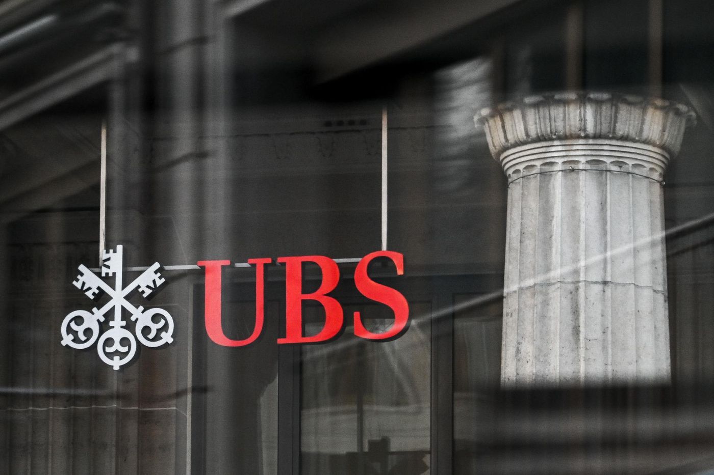 Analystes financiers et agence suisse AWP