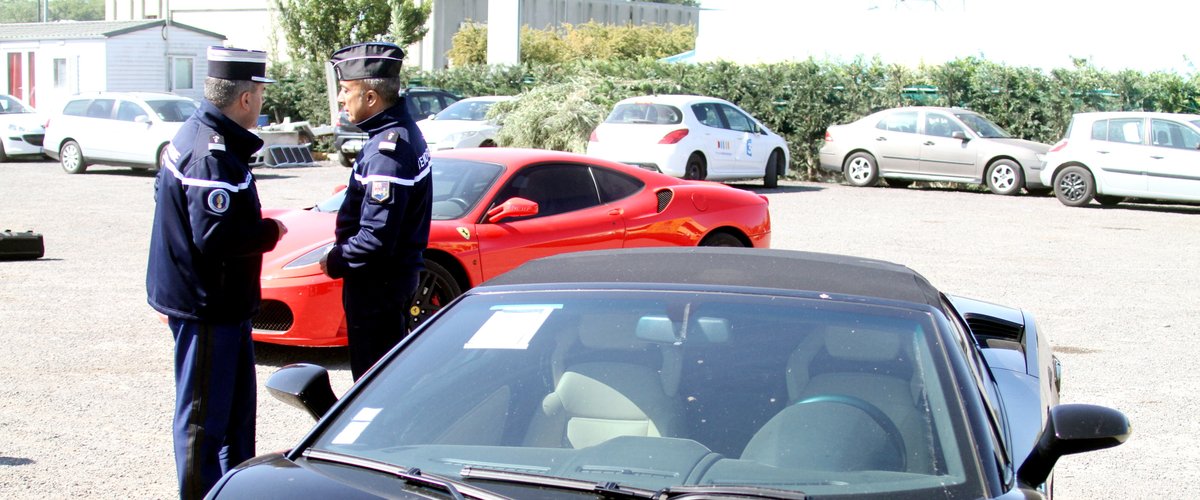 Vente dobjets saisis �e0 la cour dfappel de N�eemes