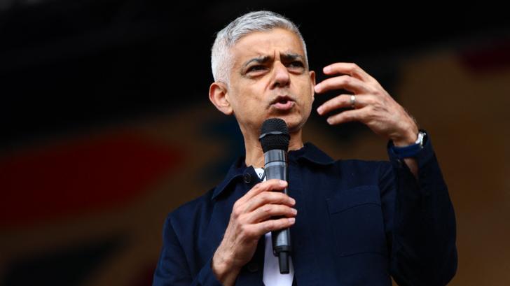 Sadiq Khan lors d’un événement public à Londres