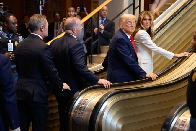 Donald Trump et Melania escalier mécanique ONU