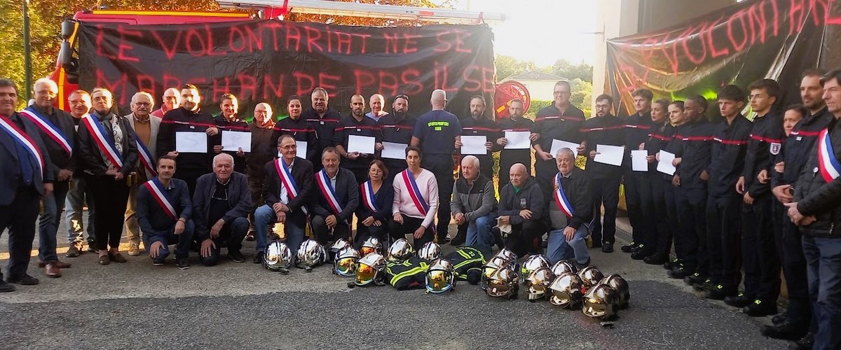 Sapeurs-pompiers de Jégun en manifestation
