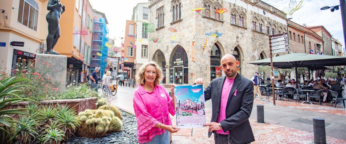 Défilé Tous en rose à Perpignan sur la place de la Loge