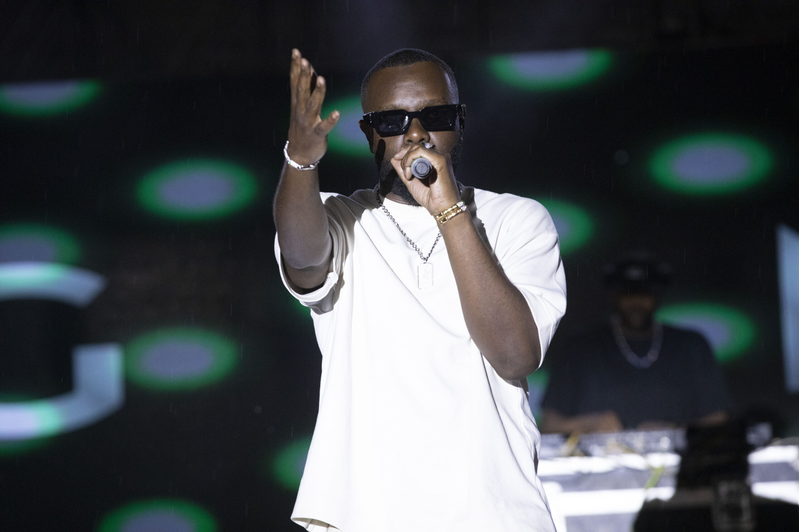 Gims sur scène lors des Francofolies 2026