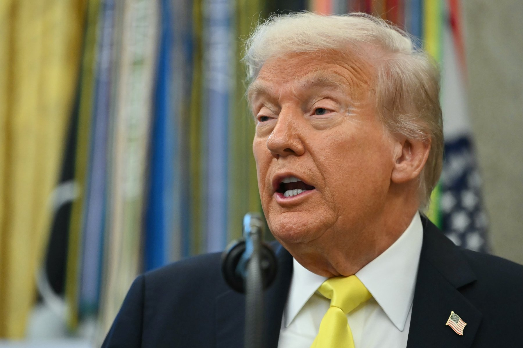 Trump et Zelensky au bureau ovale