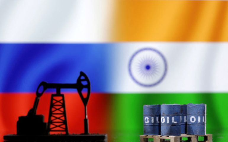 Illustration pompe à pétrole et drapeaux russe et indien