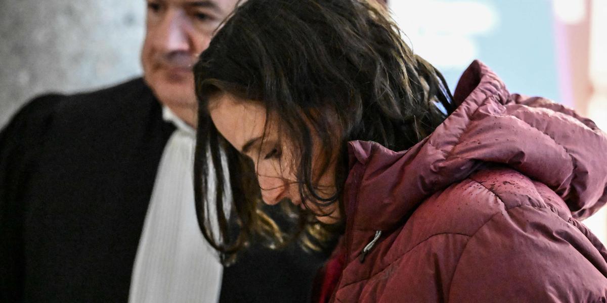 Julia Simon jugée pour vol et escroquerie