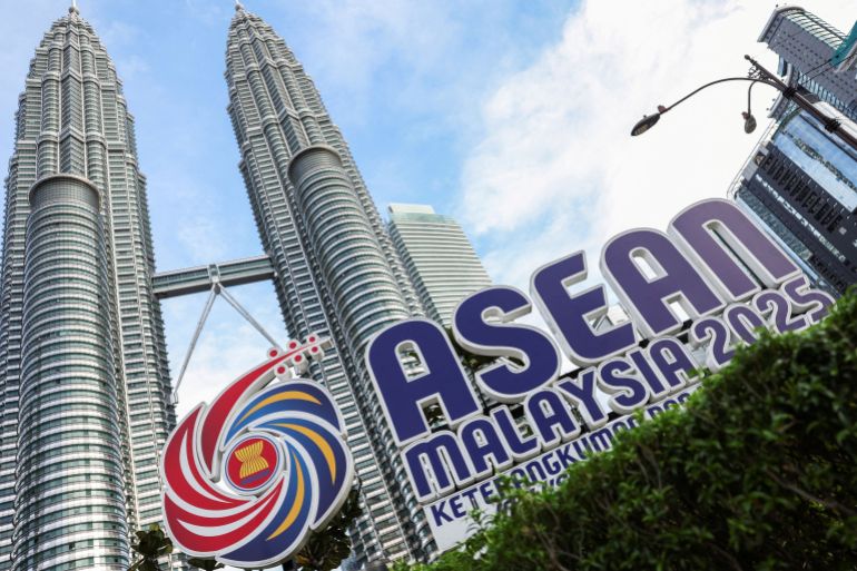 Rencontre des délégations américaine et chinoise en marge du sommet de l'ASEAN à Kuala Lumpur