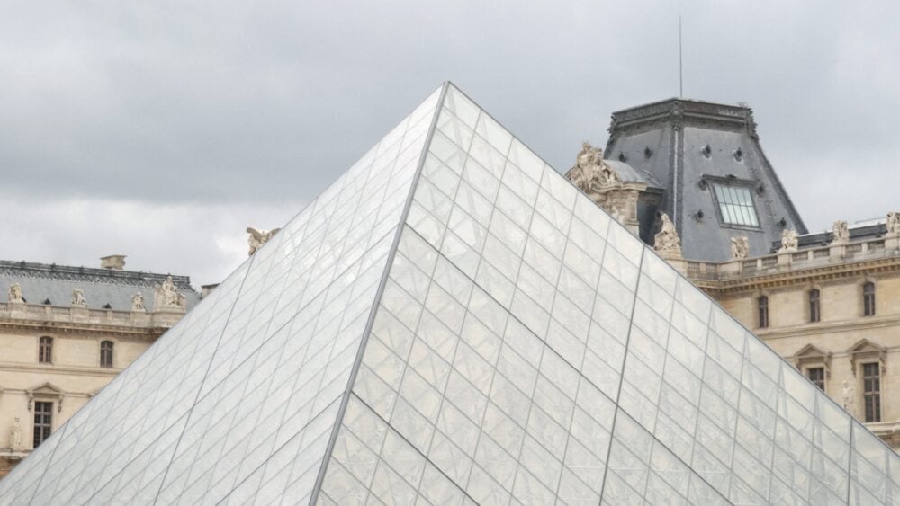 Réouverture du Louvre après le cambriolage