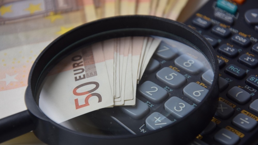 Illustration économie et découvert bancaire