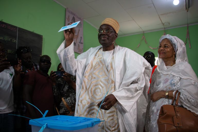 Issa Tchiroma lors du vote