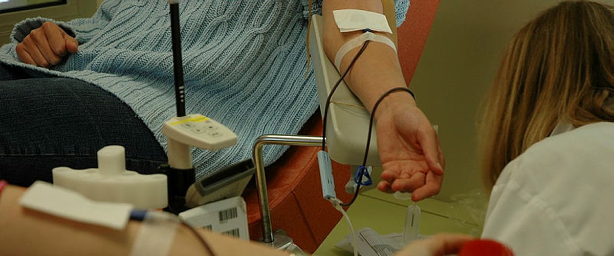 Don de sang en cours lors d’une collecte à Sète
