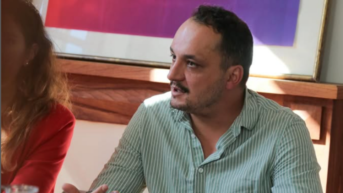 Candidat LFI Nordine Raymond à Bordeaux