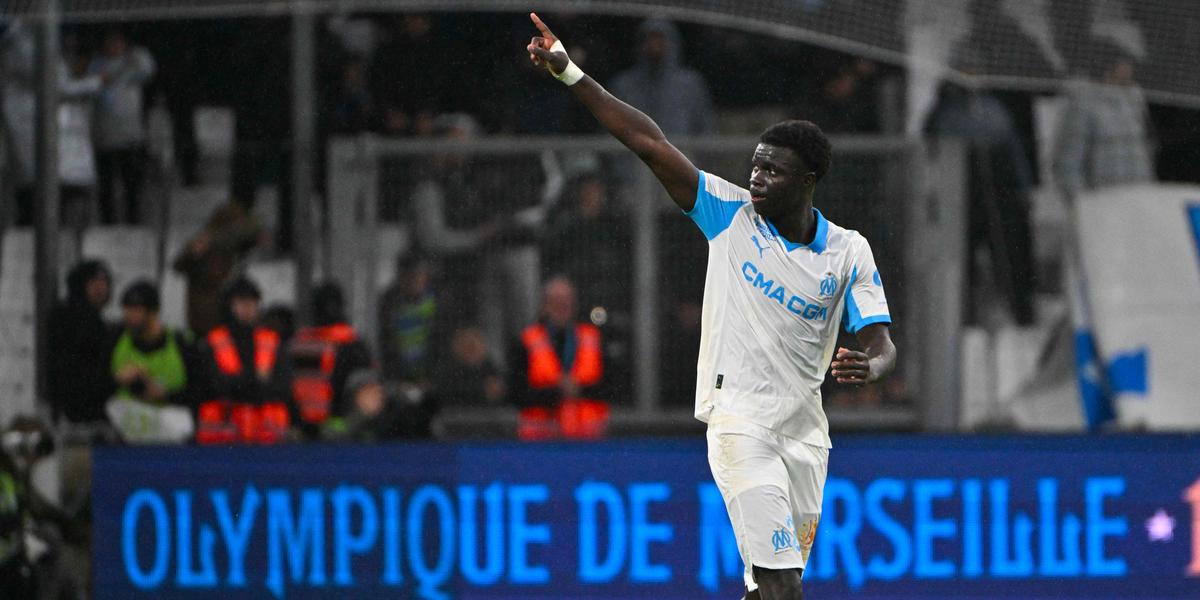 Vue d’un stade européen et public