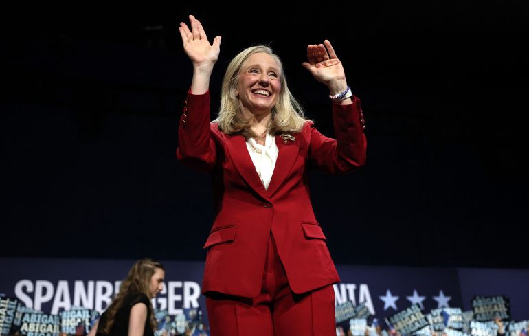 Abigail Spanberger célèbre sa victoire à Richmond, Virginie - Photo Win McNamee/Getty Images via AFP