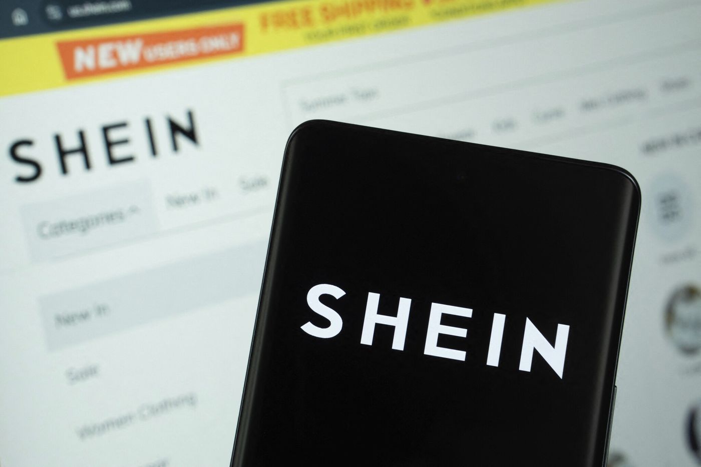 Sébastien Lecornu annonce la suspension de Shein