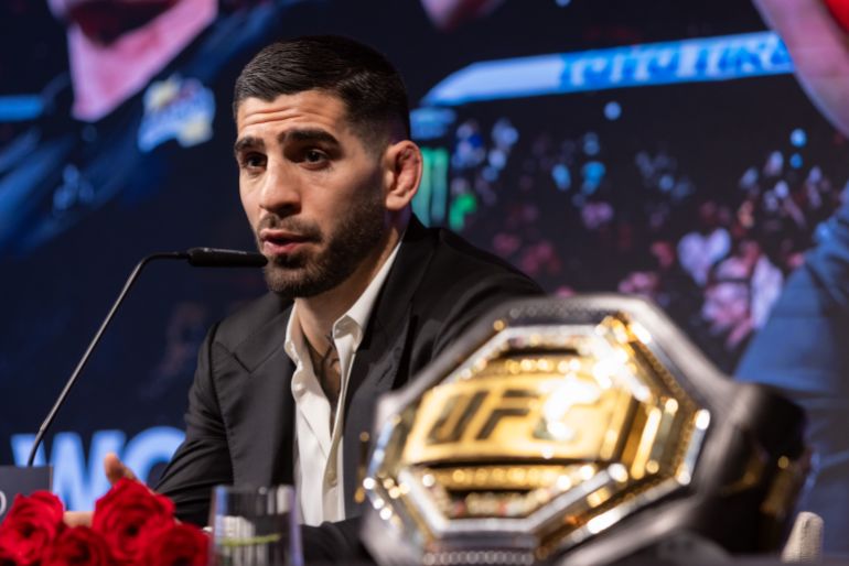 Ilia Topuria réagit