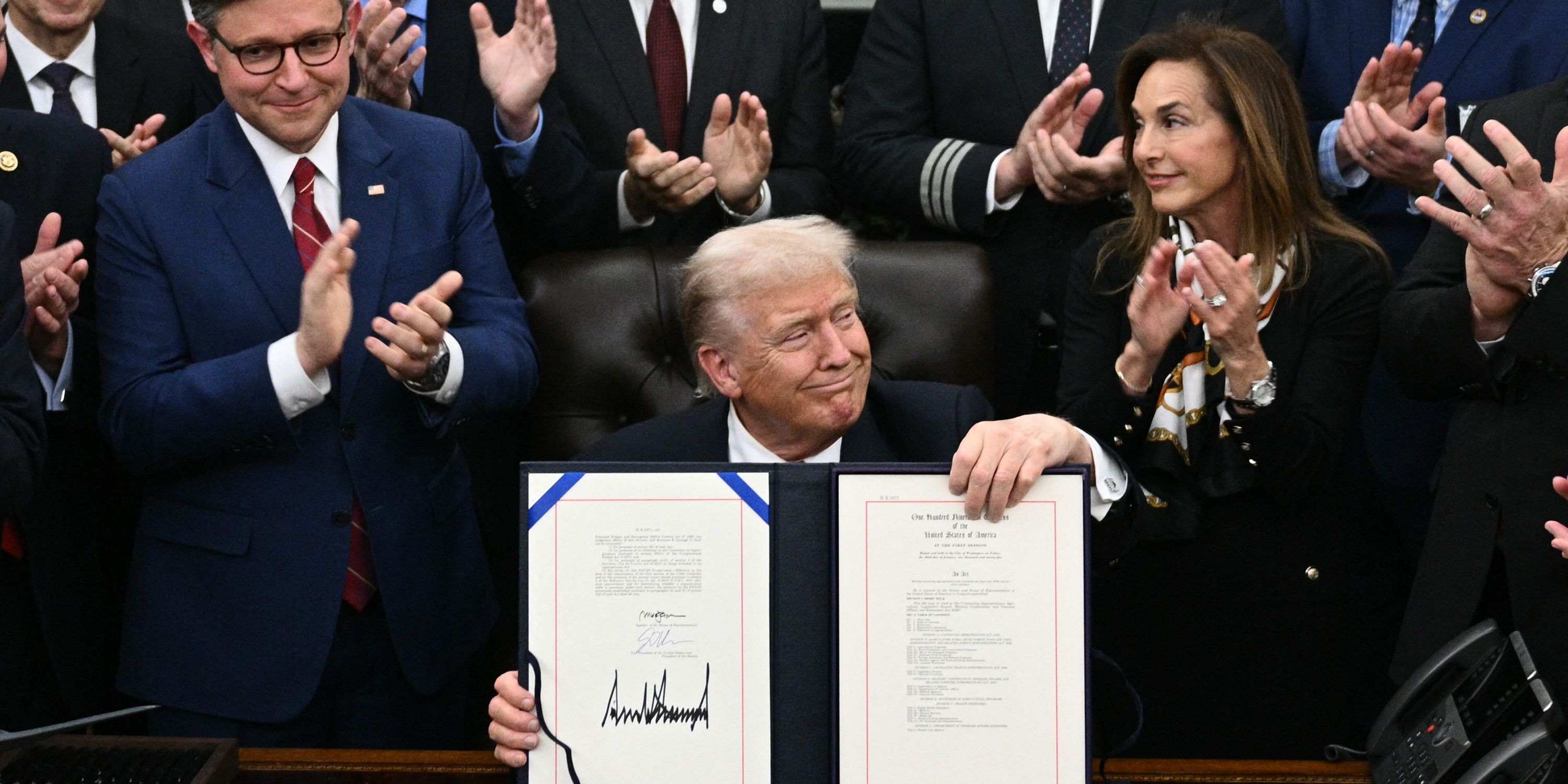 Trump signe la fin du shutdown budgétaire