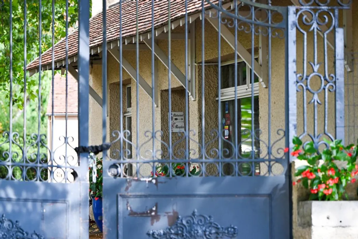 Relais Fleuri à Sauvigny-le-Bois, affaire Cohen