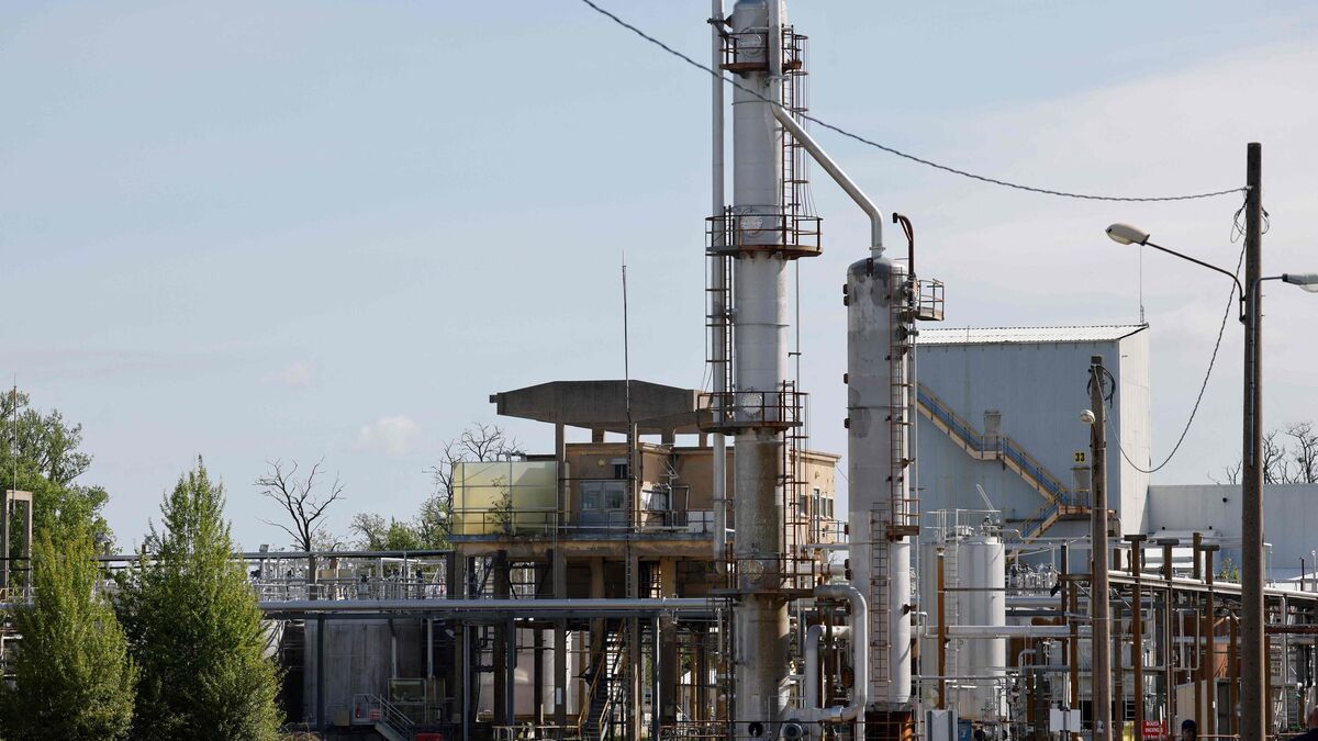 Drone au-dessus d'une usine Eurenco à Bergerac